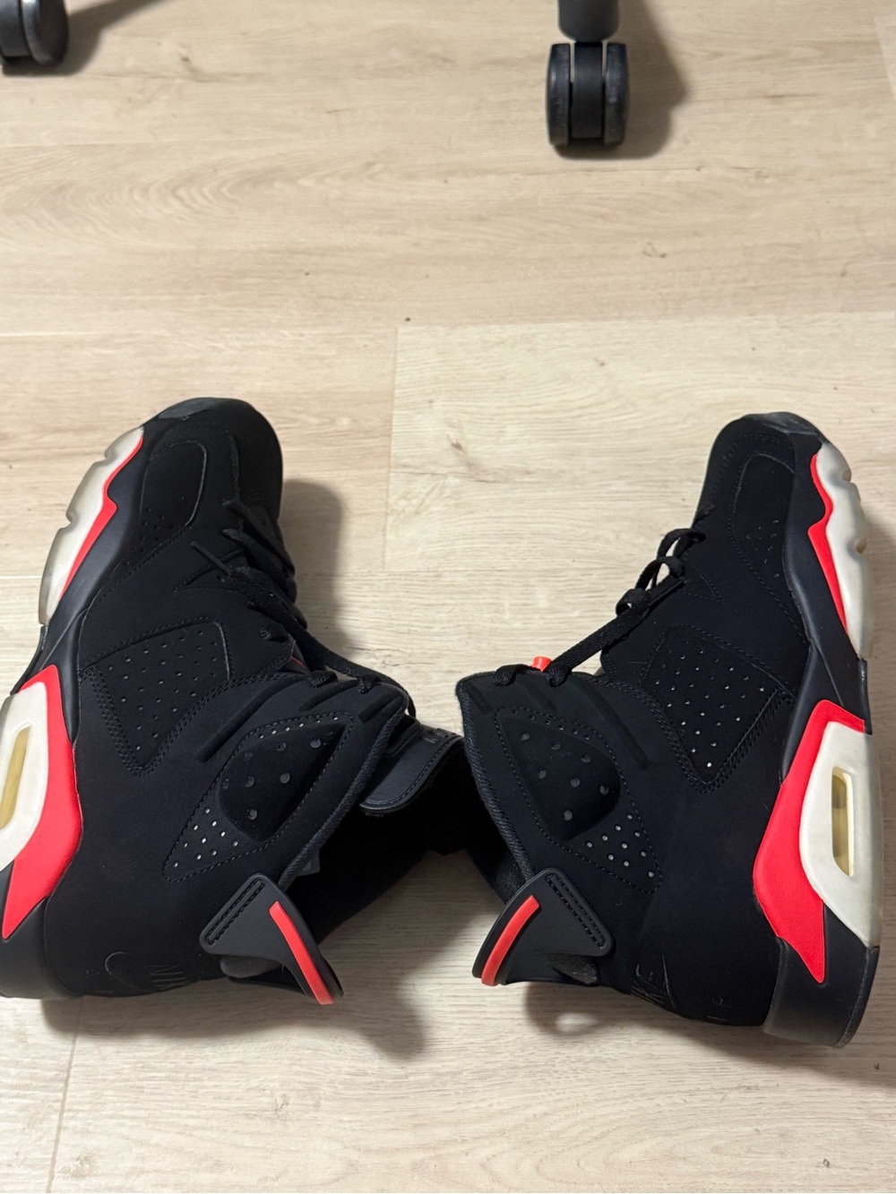 Jordan Retro 6 Infared Size 11